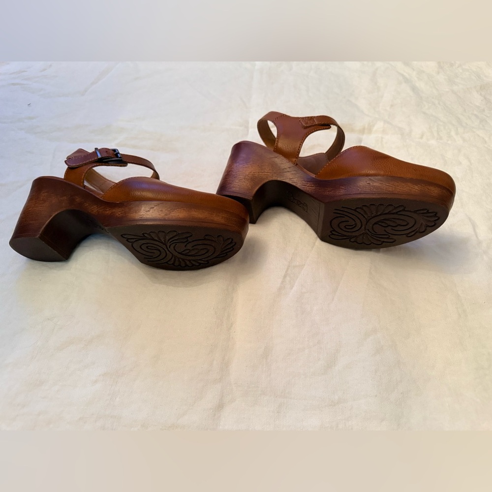 boc Tan Leather Women's Mules - Picture 4 of 6